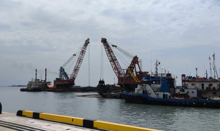 Sustainable Waterway Dredging: Minimizing Impact